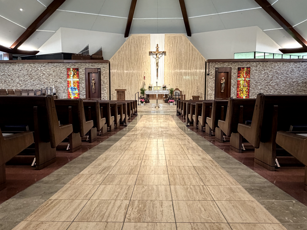Leawood, Kansas – Cure of Ars Catholic Church